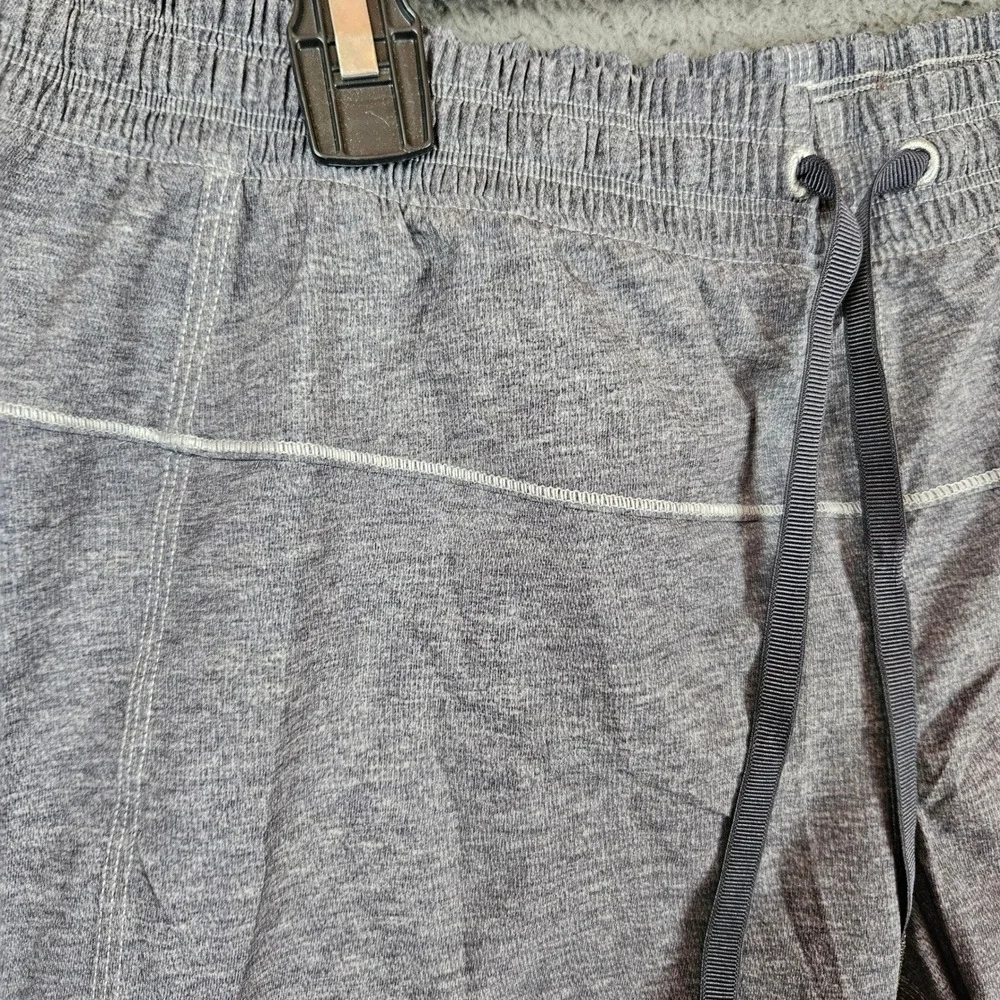Lululemon Athletica Women 10 Gray Heathered Recycled Polyester Spandex Crops